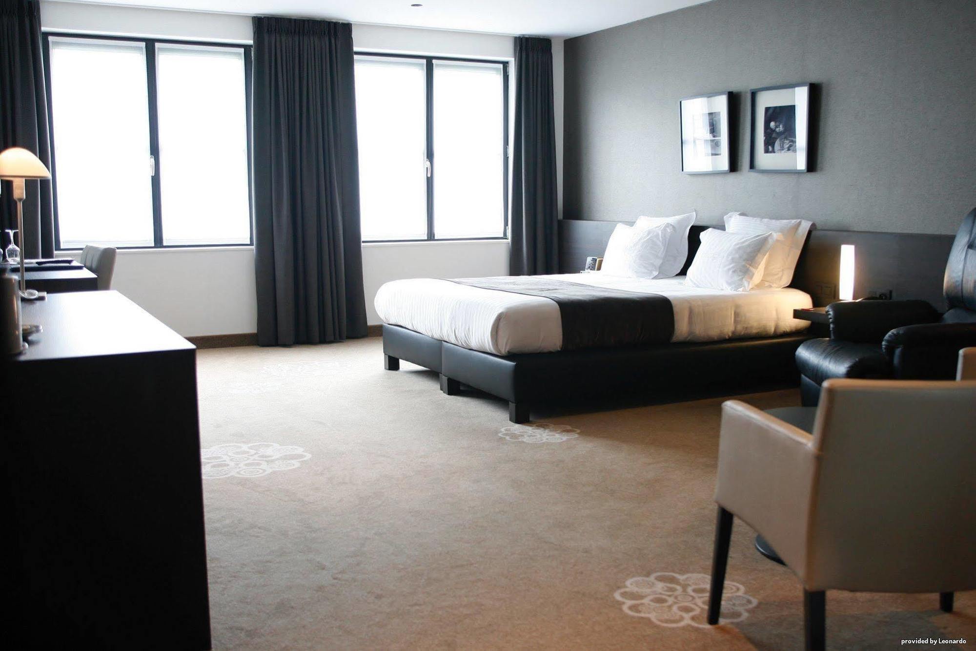 Hotel Restaurant Weinebrugge 4*