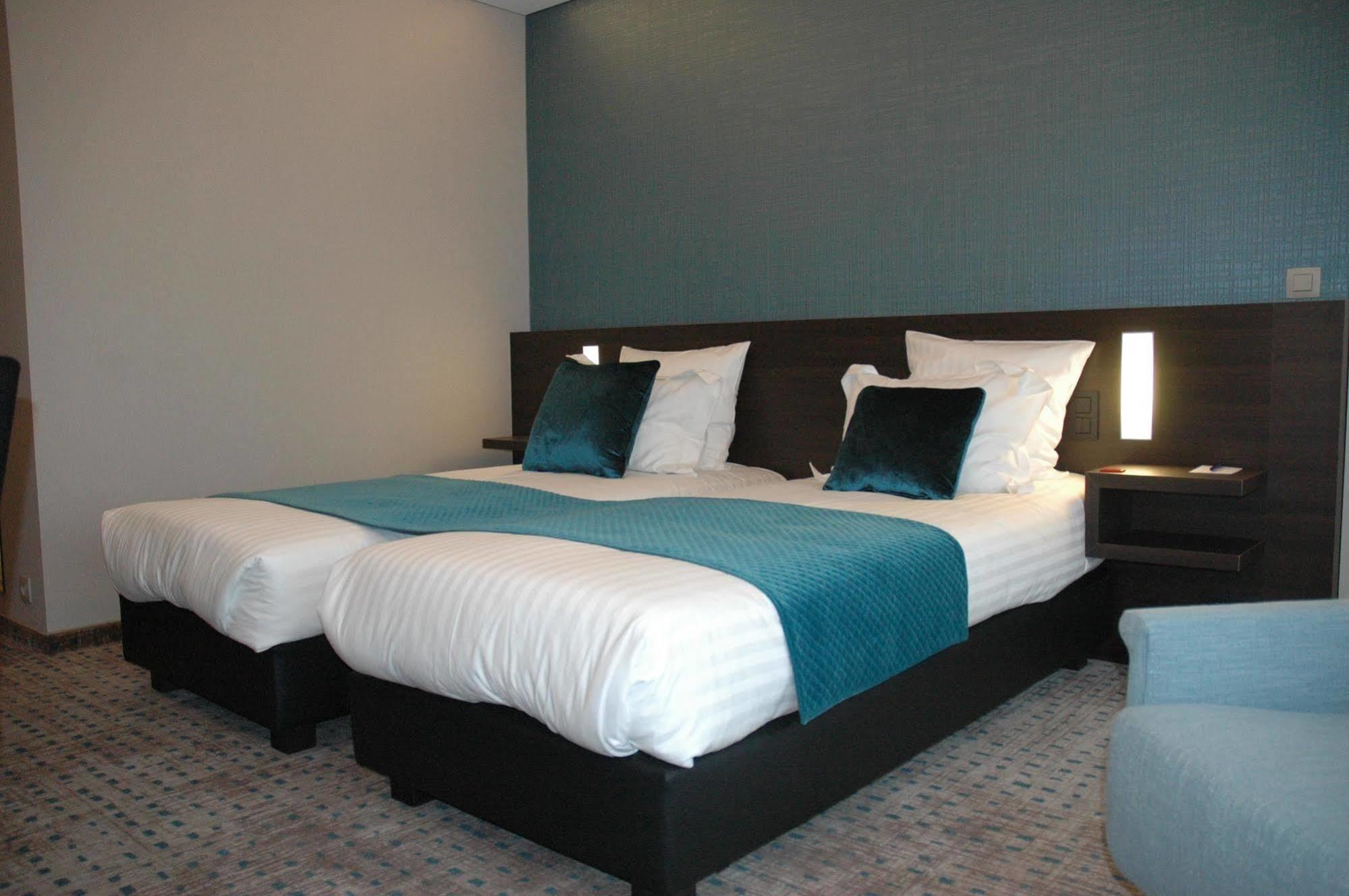 Hotel Restaurant Weinebrugge 4*